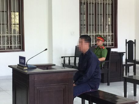 Do bị khuyết tật nên bị cáo Huỳnh Mai Hữu Trung được HĐXX cho phép ngồi nghe tuyên án.