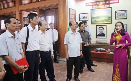 Đoàn tìm hiểu về thân thế và sự nghiệp cách mạng của Tổng Bí thư Lê Hồng Phong