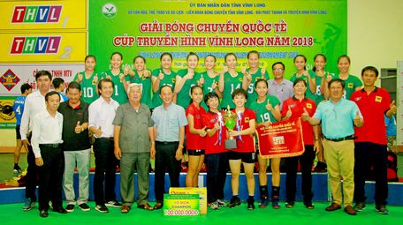 Đội nữ VTV Bình Điền Long An giành chức vô địch.