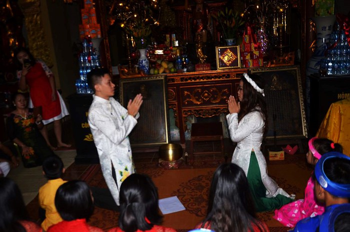 Chia sẻ về lễ Hằng Thuận tại chùa, bạn trẻ có tên Minh Thuận chia sẻ: 