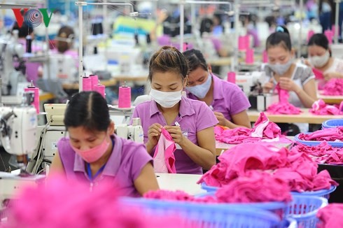 Hàng Việt sẽ phải cạnh tranh từ “sân nhà” khi các hiệp định thương mại có hiệu lực.