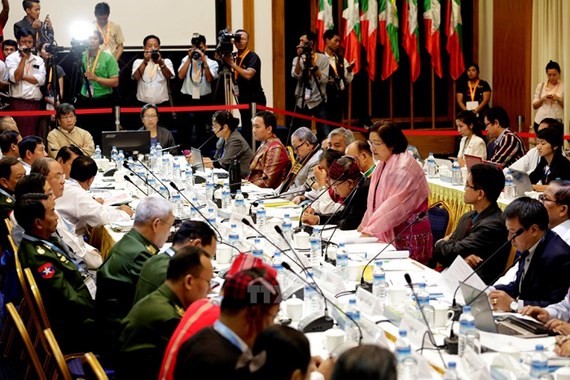 Một cuộc đàm phán giữa Ủy ban kiến tạo hòa bình liên bang của Chính phủ Myanmar và các nhóm vũ trang sắc tộc ở Yangon, Myanmar ngày 22/7. Nguồn: TTXVN