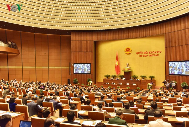Cũng trong 2 ngày này, Quốc hội tiến hành phê chuẩn việc miễn nhiệm chức vụ Bộ trưởng Bộ Thông tin và Truyền thông đối với ông Trương Minh Tuấn và phê chuẩn bổ nhiệm người giữ chức Bộ trưởng mới.