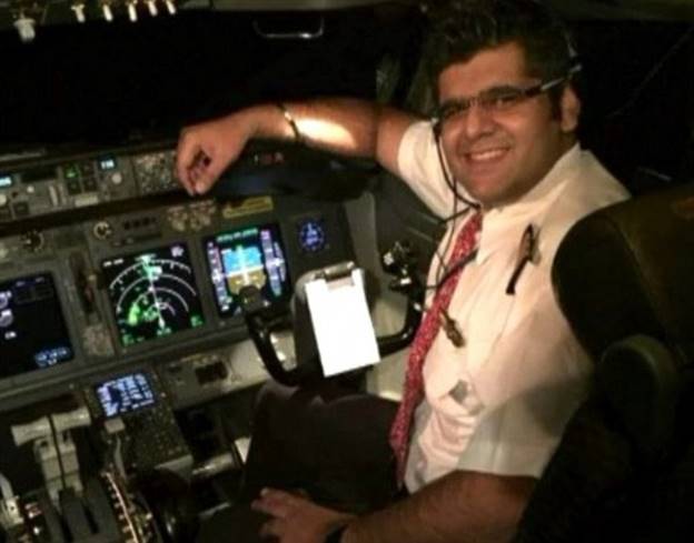 Bhavye Suneja – một trong số 2 phi công có mặt trên chuyến bay JT 610. Ảnh: Daily Mail.