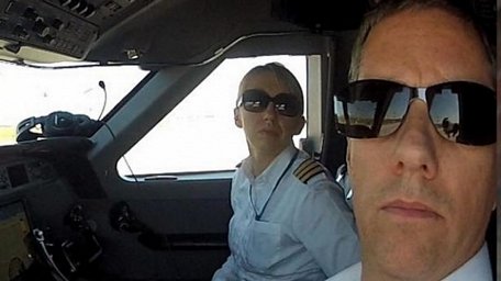  Phi công Eric Swaffer, 53 tuổi và bạn gái 46 tuổi, phi công Izabela Roza Lechowicz.