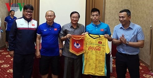 Theo Phó Chủ tịch VFF Trần Quốc Tuấn, 80% số vé trận Lào - ĐT Việt Nam tại AFF Cup 2018 đã được CĐV Việt đăng ký mua.