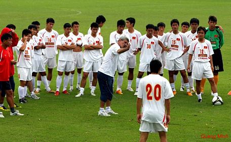 Đúng 10 năm sau chức vô địch AFF Cup 2008, khán giả sẽ lần đầu tiên đươc chứng kiến các học trò của HLV Calisto ra sân cùng nhau. Ảnh: Quang Minh.