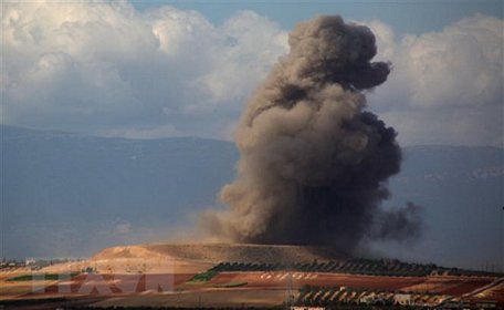 Khói bốc lên sau một cuộc xung đột tại Syria. (Nguồn: AFP/TTXVN)