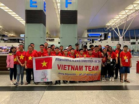 Đoàn học sinh Hà Nội tham gia Cuộc thi Khoa học quốc tế - ISC lần thứ nhất năm 2018. Ảnh: TTXVN phát