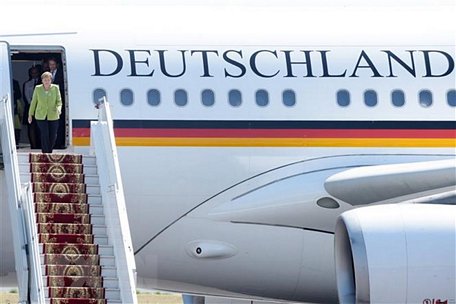 Ảnh tư liệu: Chuyên cơ chở Thủ tướng Đức Angela Merkel hạ cánh xuống sân bay Yerevan, trong chuyến thăm các nước tại khu vực Nam Caucasus ngày 24/8/2018. (Ảnh: AFP/TTXVN)