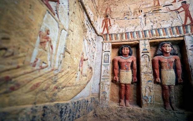  Những bức tượng của các pharaoh và những người khác trong ngôi mộ 4.400 tuổi của thầy tế Wahtye vừa được phát hiện.