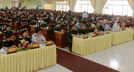Hội thảo cấp quốc gia “40 năm ngày chiến thắng chiến tranh bảo vệ biên giới Tây Nam của Tổ quốc và cùng quân dân Campuchia chiến thắng chế độ diệt chủng” có đông đảo các đại biểu tham dự.