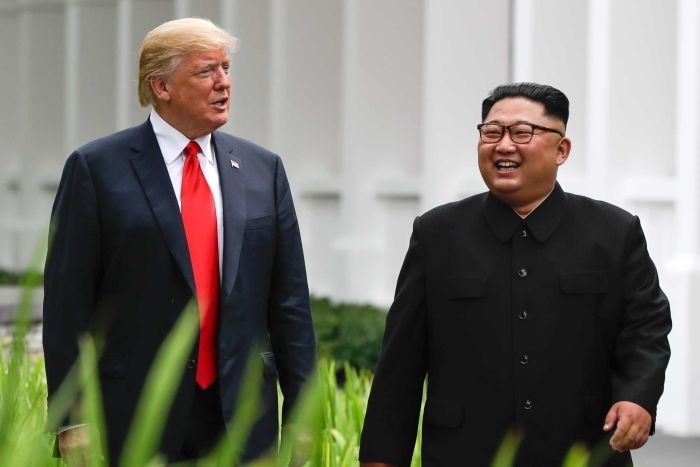 Hai nhà lãnh đạo Mỹ và Triều Tiên tại Hội nghị thượng đỉnh lịch sử ở Singapore tháng 6/2018. Ảnh: AP