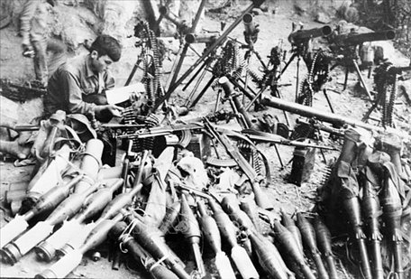 Vũ khí của địch bị bộ đội Việt Nam thu được tại huyện Hòa An (Cao Bằng) tháng 2/1979.