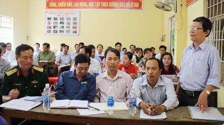  Đoàn công tác liên ngành làm việc tại xã Thuận Thới.
