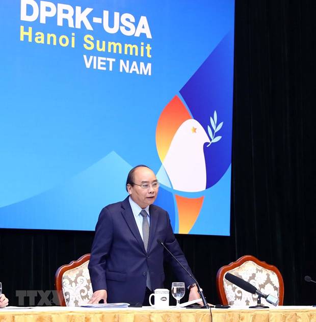 Thủ tướng Nguyễn Xuân Phúc chủ trì buổi làm việc giữa các bộ ngành và thành phố Hà Nội chuẩn bị cho Hội nghị Thượng đỉnh Mỹ-Triều Tiên lần thứ hai. (Nguồn: TTXVN)