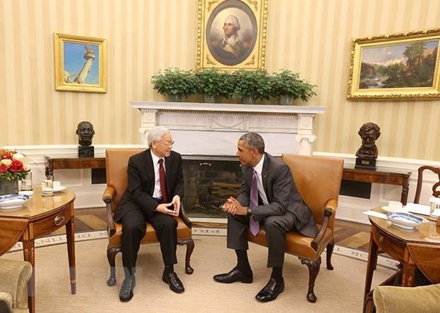  Tổng Bí thư Nguyễn Phú Trọng và Tổng thống Barack Obama gặp gỡ báo chí, ngày 7/7/2015, tại Nhà Trắng ở Thủ đô Washington D.C, trong chuyến thăm chính thức Hợp chúng quốc Hoa Kỳ từ ngày 5-12/7/2015. (Ảnh: Trí Dũng/TTXVN)