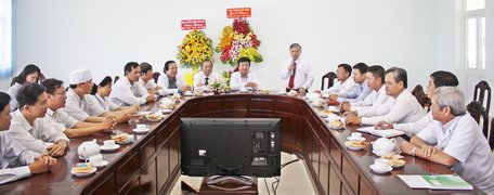 Đồng chí Đặng Minh Trung- Vụ trưởng, Trưởng cơ quan thường trực Ban Tuyên giáo Trung ương tại TP Hồ Chí Minh gửi lời chúc mừng đến tập thể bệnh viện.