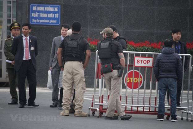  An ninh được thắt chặt tại Nội Bài. (Ảnh: PV/Vietnam+)