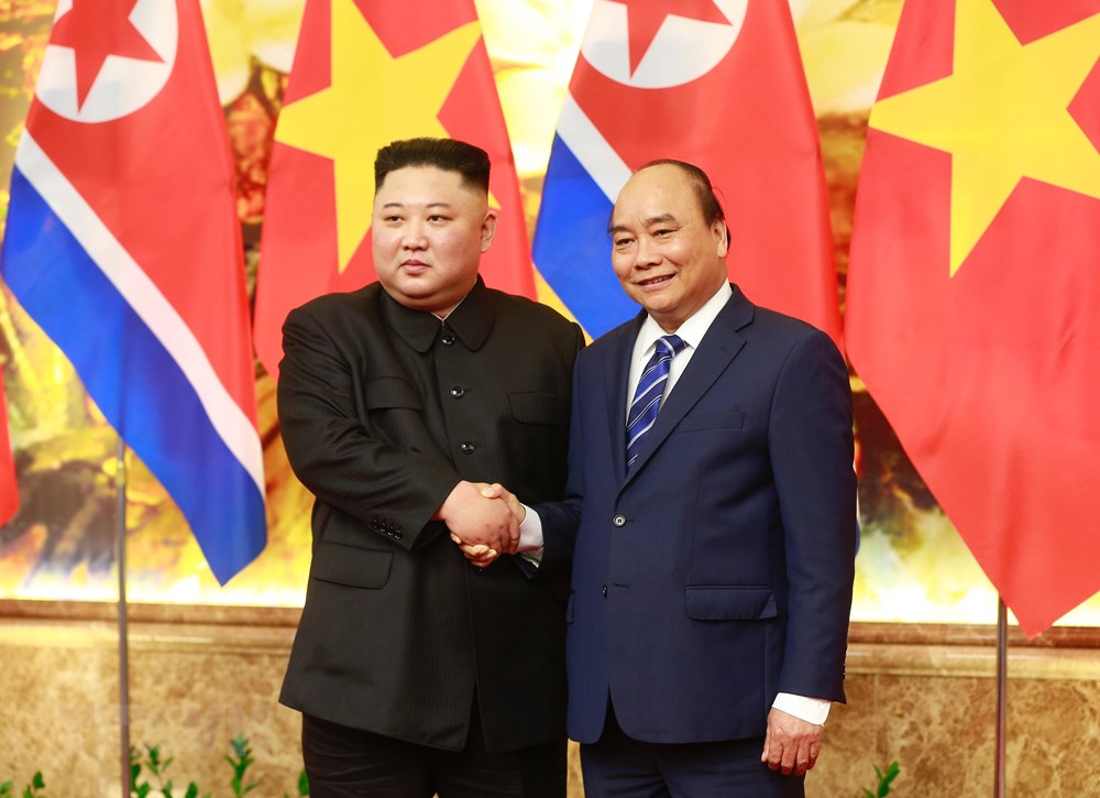  Thủ tướng Nguyễn Xuân Phúc hội kiến Chủ tịch Triều Tiên Kim Jong-un. (Ảnh: Thống Nhất/TTXVN)