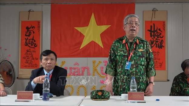 Thượng tướng Nguyễn Chí Vịnh phát biểu tại buổi làm việc của đoàn công tác làm việc với cán bộ, chiến sĩ Bệnh viện dã chiến cấp 2 của Việt Nam và các sỹ quan Việt Nam đang hoạt động tại Phái bộ GGHB LHQ (UNMISS) tại Nam Sudan.
