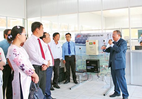 PGS.TS Cao Hùng Phi cho biết: Năm 2020 nhà trường dự kiến đưa vào hoạt động 6 trung tâm khoa học công nghệ.  Ảnh: Trường cung cấp