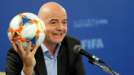 Chủ tịch FIFA, ông Gianni Infatino, đang rất tự tin về việc nâng số lượng đội tuyển tham dự World Cup 2022 - Ảnh: REUTERS