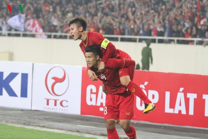 Vào phút 17, U23 Việt Nam có bàn thắng vươn lên dẫn trước do công của Hà Đức Chinh.