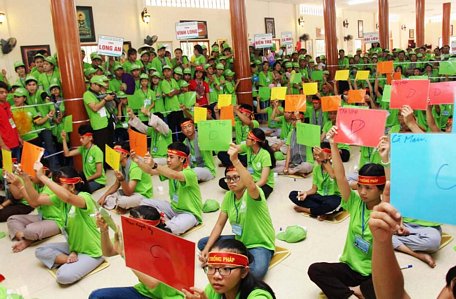 Bạn trẻ tham gia các hoạt động phong phú của hội trại lần thứ 11 tại Thiền viện Trúc lâm Phương Nam.