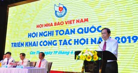 Bí thư Trung ương Đảng, Chủ tịch Ủy ban Trung ương MTTQ Việt Nam Trần Thanh Mẫn dự và chỉ đạo hội nghị.