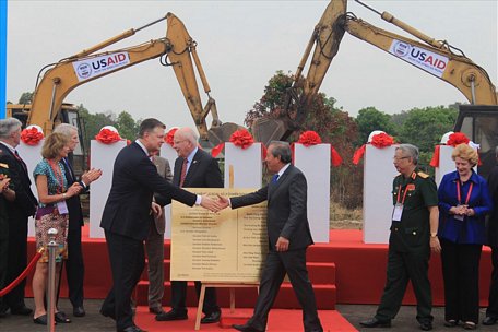 Phó Thủ tướng thường trực Trương Hòa Bình rất vui mừng chứng kiến sự kiện Lễ Khởi động dự án xử lý ô nhiễm dioxin khu vực sân bay Biên Hòa giai đoạn 1.