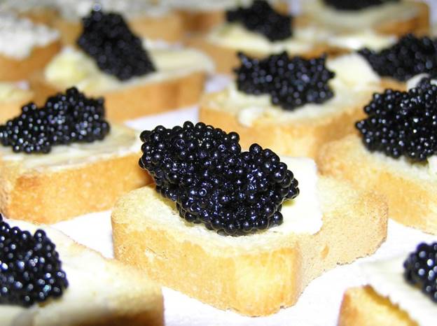 Với hương vị ngon tuyệt trần nên món trứng cá muối Caviar từ lâu đã được ví như những 
