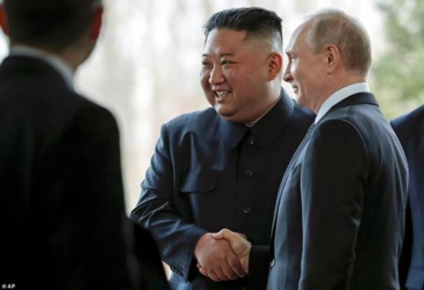 Chuyến thăm Nga đầu tiên của ông Kim Jong Un diễn ra 2 tháng sau khi Hội nghị Thượng đỉnh Mỹ - Triều lần 2 kết thúc mà không đạt được thỏa thuận.