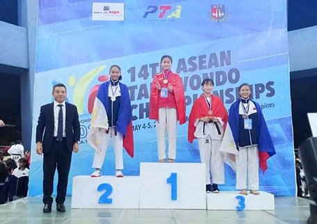 Các VĐV Taekwondo Vĩnh Long giành huy chương tại Giải Taekwondo Đông Nam Á 2019.