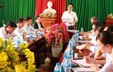 Đoàn Đại biểu Quốc hội đơn vị tỉnh Vĩnh Long giám sát tại huyện Mang Thít.