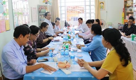 Buổi làm việc của đoàn khảo sát với Trường mầm non tư thục Mai Linh.