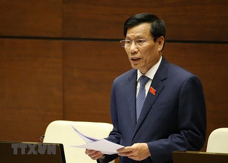   Bộ trưởng Bộ Văn hóa, Thể thao và Du lịch Nguyễn Ngọc Thiện trả lời chất vấn của các đại biểu Quốc hội. (Ảnh: Dương Giang/TTXVN)