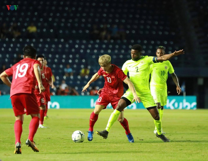 Với việc hòa 1-1 trong 2 hiệp chính, ĐT Việt Nam và Curacao bước vào lượt đá luân lưu đầy cân não.