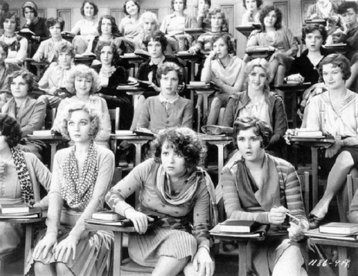 Cảnh tượng bên trong một lớp học về giáo dục giới tính năm 1929.