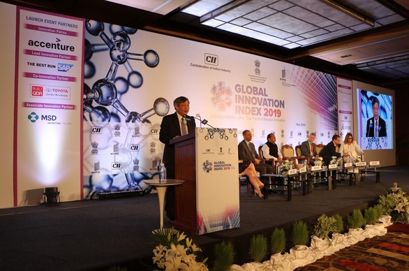 Lãnh đạo Bộ Khoa học - công nghệ phát biểu tại lễ công bố chỉ số Đổi mới sáng tạo toàn cầu tại New Delhi, Ấn Độ - Ảnh: Bộ Khoa học - công nghệ cung cấp