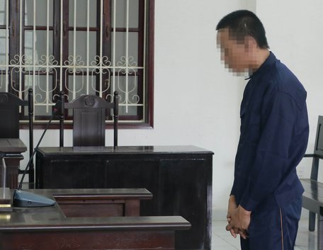 Bị cáo Huỳnh Công Thành tại phiên tòa của TAND tỉnh xét xử về tội “Vận chuyển trái phép chất ma túy”. Ảnh tư liệu
