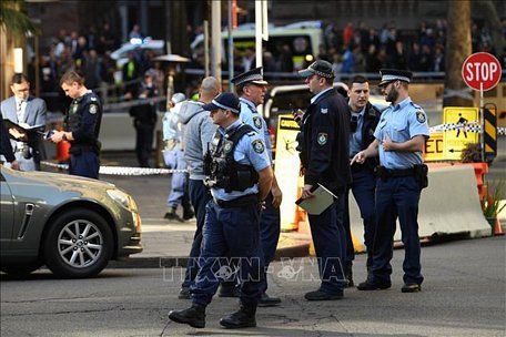 Cảnh sát phong tỏa hiện trường vụ tấn công bằng dao tại Sydney, Australia, ngày 13/8/2019. Ảnh: AFP/TTXVN