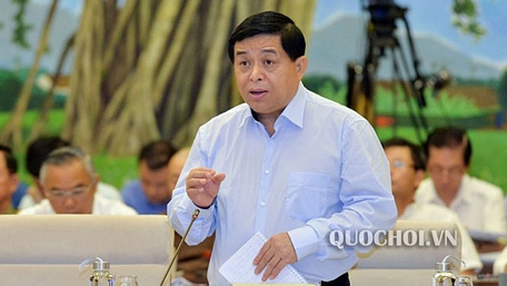Bộ trưởng Bộ Kế hoạch và Đầu tư Nguyễn Chí Dũng trả lời câu hỏi chất vấn. (ảnh: Quochoi.vn)