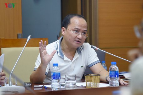 Ông Trần Đức Thành, Giám đốc Đài Truyền hình kỹ thuật số VTC báo cáo tiến độ công việc chuẩn bị cầu phát thanh- truyền hình trực tiếp “Muôn vàn tình thương yêu”.