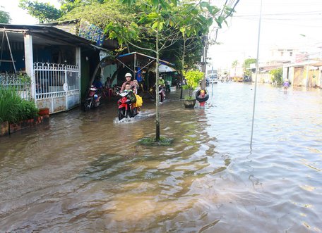 Nội ô TX Bình Minh ngập sâu vào mùa mưa lũ năm 2018.