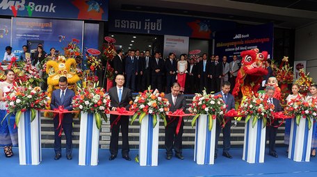 Đến nay, Việt Nam hiện có 214 dự án đầu tư tại Campuchia với tổng vốn đạt 3,2 tỷ USD.