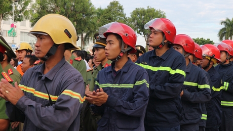 Thường xuyên huấn luyện, bồi dưỡng nâng cao trình độ nghiệp vụ và khả năng tác chiến cho lực lượng chữa cháy chuyên nghiệp và đội ngũ PCCC các cấp.