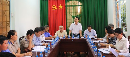  Đoàn giám sát, khảo sát làm việc tại Chi cục Thi hành án huyện Vũng Liêm