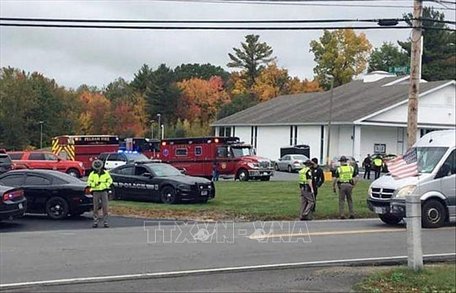  Cảnh sát điều tra tại hiện trường vụ xả súng ở bang New Hampshire, Mỹ ngày 12/10/2019. Ảnh: AP/TTXVN