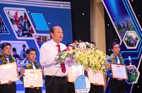 Phó Thủ tướng Thường trực Trương Hòa Bình phát biểu tại buổi lễ. Ảnh: VGP/Lê Sơn